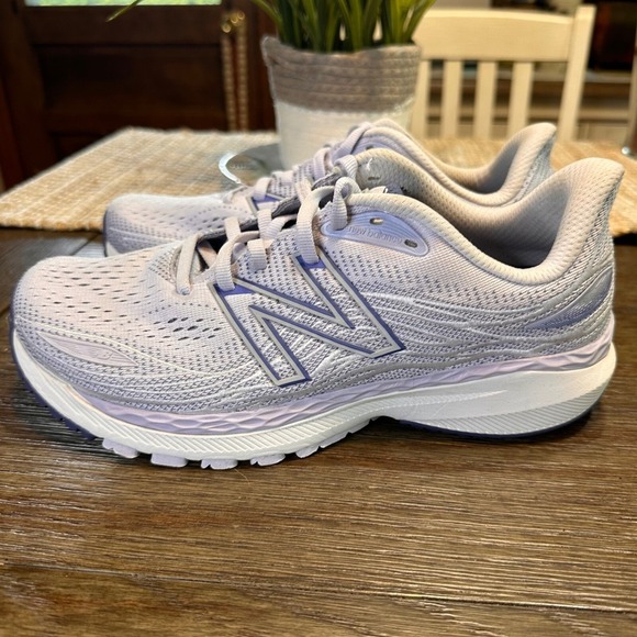 New Balance Fresh Foam 880‎ Running Shoes Cushioned Athletic Lavender 8.5 - Picture 2 of 14